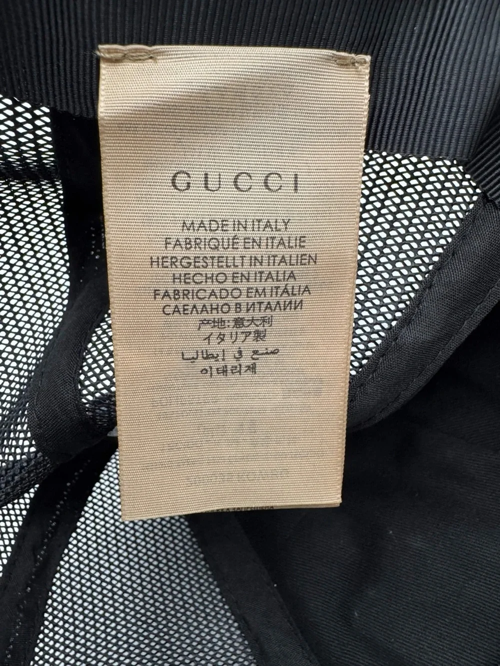 Gucci Black Hat Baseball Cap Size M 58 cm Red Embroidered Logo Mesh Back Tracker